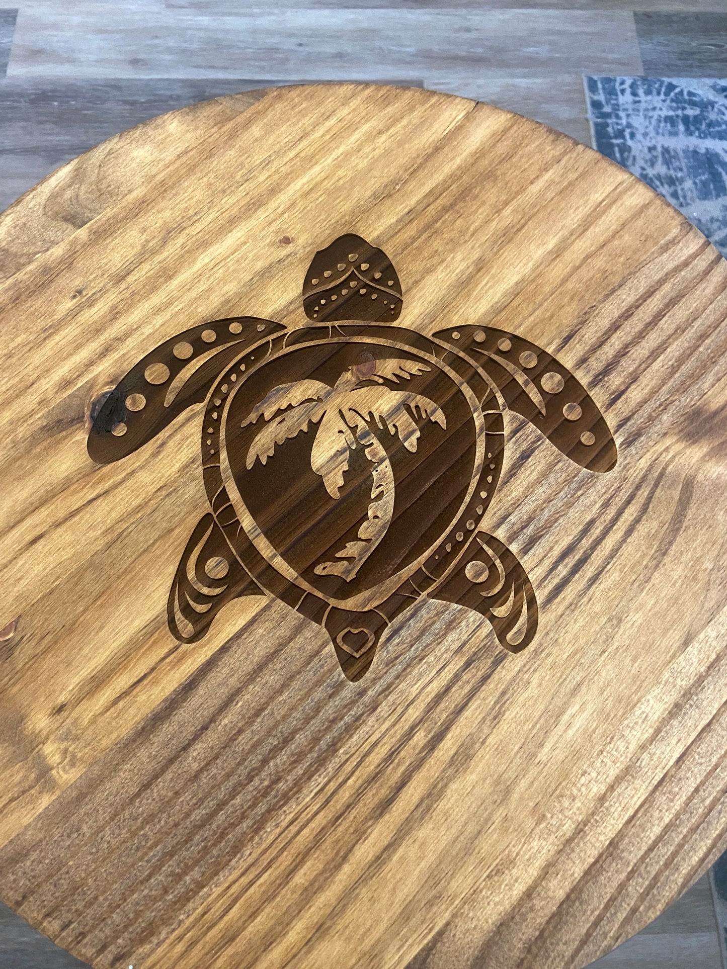 Engraved Indoor/Outdoor Sea Turtle Table