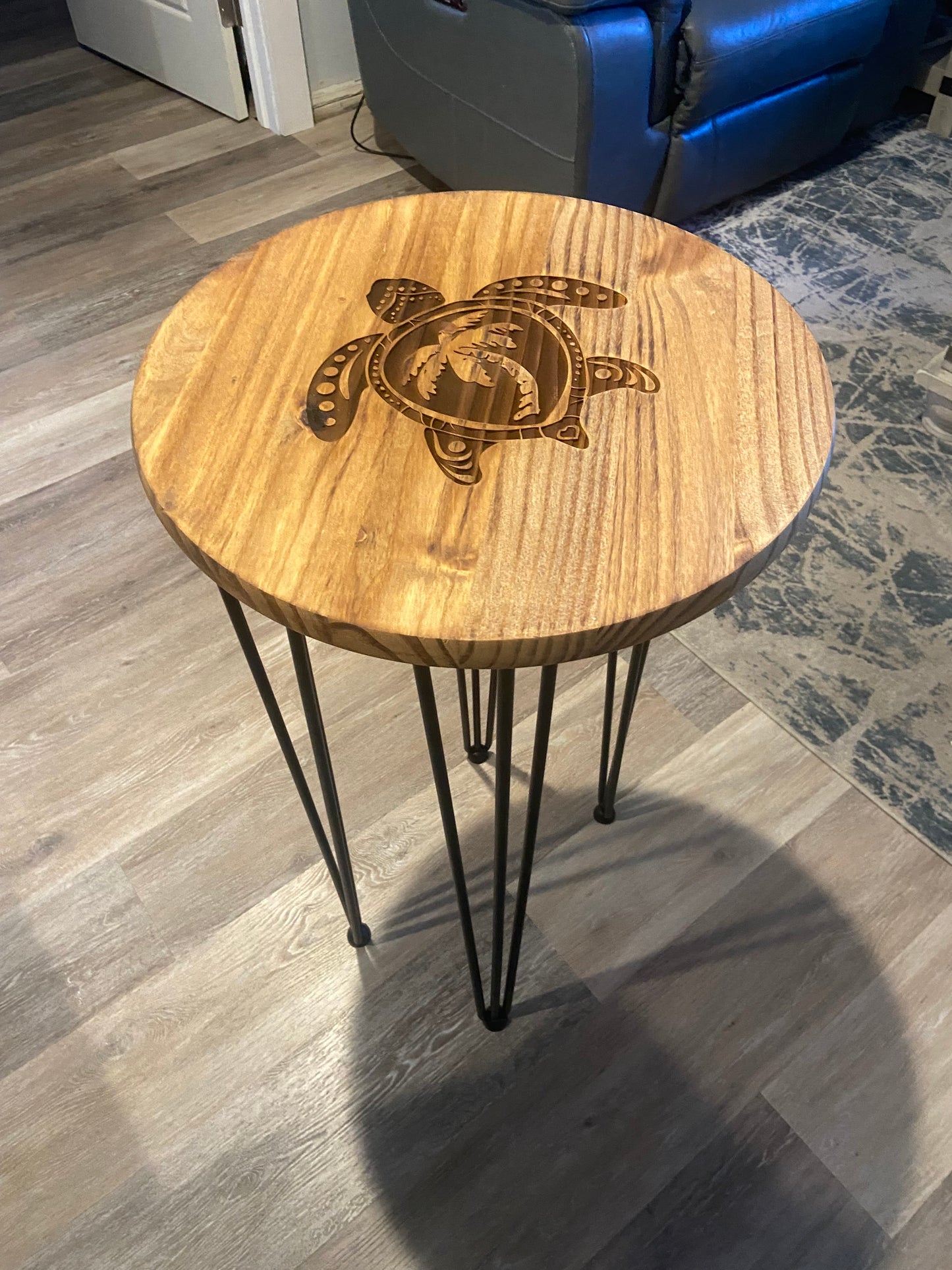 Engraved Indoor/Outdoor Sea Turtle Table