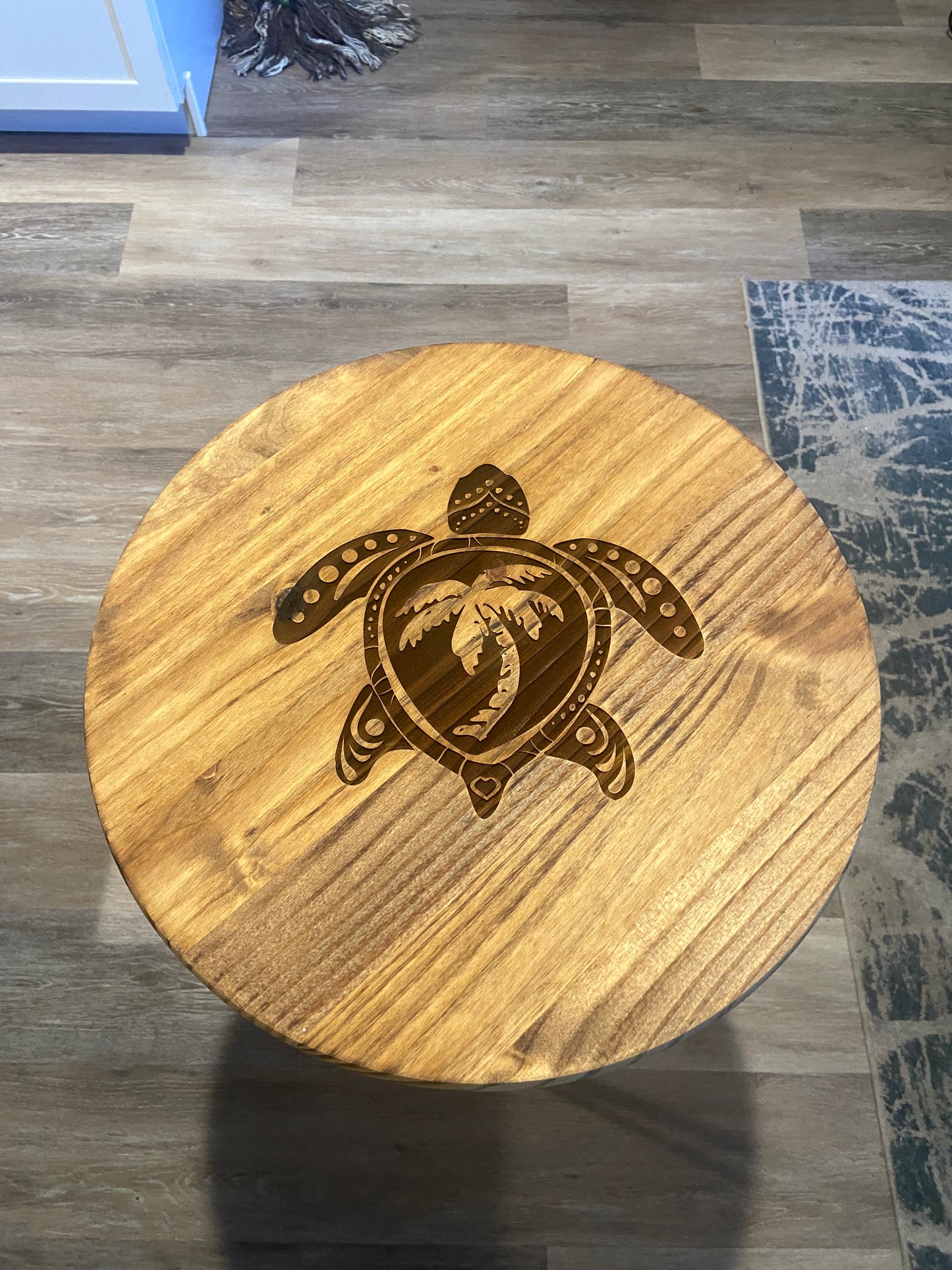 Engraved Indoor/Outdoor Sea Turtle Table